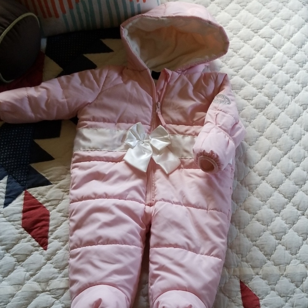 Steve Madden pink snowsuit size 6/9 months